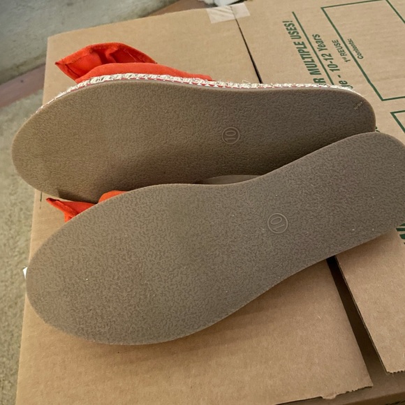 🆕 Espadrille Flat Sandals Orange Bow Slip Ons - Picture 2 of 3